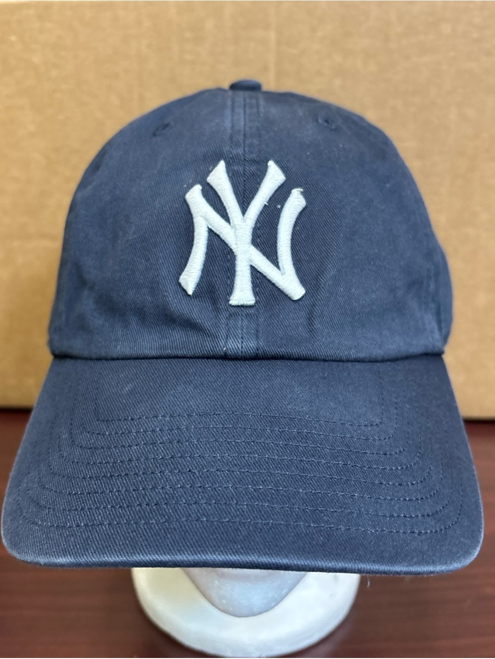 MLB New York Yankees Men’s ‘47 Brand Clean Up Hat Cap Navy Blue Logo Adjustable